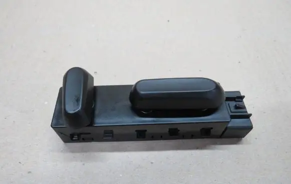 Opel Insignia A Seat control switch 25974715 750405