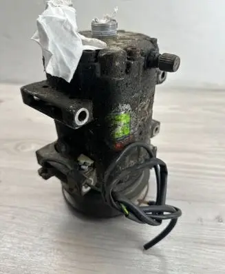 Audi A6 S6 C4 4A Air conditioning (A/C) compressor (pump) 4A0260805AD 88046 5060310483