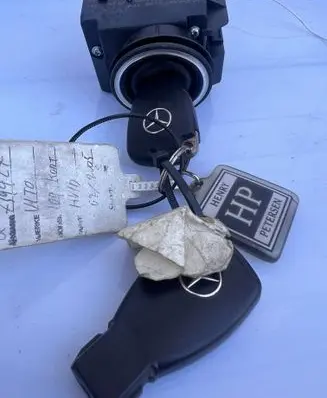 Mercedes-Benz Vito Viano W639 Ignition lock 6395450108 33002301 5001132550206123