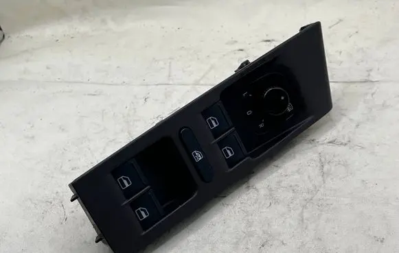 Audi A3 8Y Rear glass lock/latch C646 1K4959857B