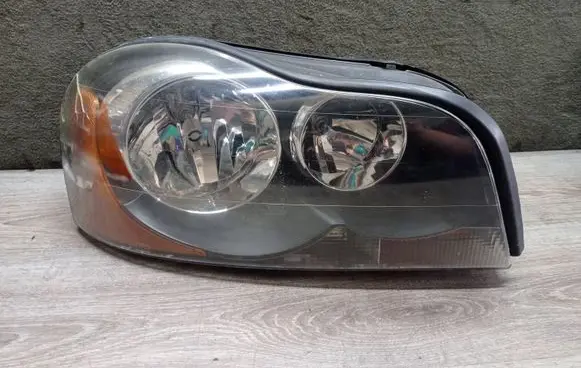 Volvo XC90 Headlight/headlamp 30784152 89901334