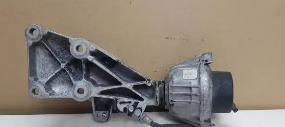 BMW 1 E81 E87 Engine mounting bracket 6776529