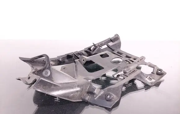 Volvo V60 Front bumper mounting bracket 31323840