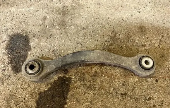 Mercedes-Benz E W211 Rear control arm 2303521805