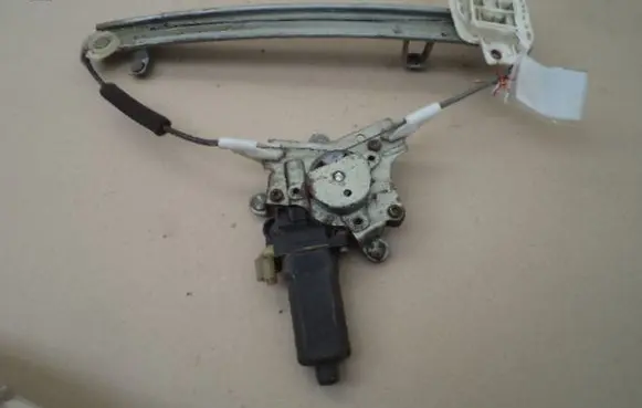 Hyundai Elantra Rear door window regulator with motor