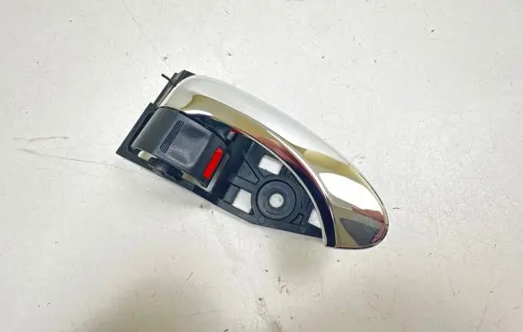 Toyota RAV 4 (XA30) Rear door interior handle trim 