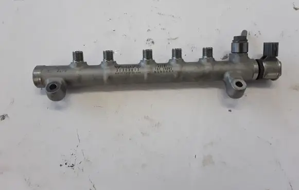 Volvo S90, V90 Fuel main line pipe 31303612
