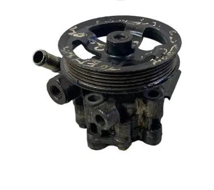 Toyota Avensis T250 Power steering pump