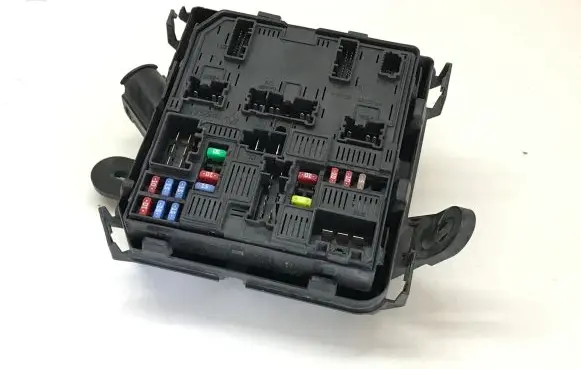 Nissan Pulsar Comfort/convenience module 284B73ZL0A 58C311F02