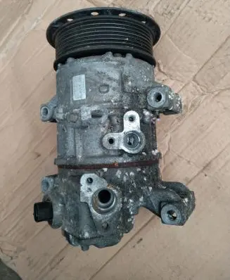 Toyota Avensis T270 Air conditioning (A/C) compressor (pump) GE4472601258 5SE12C