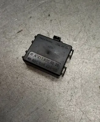 Mercedes-Benz E W211 Rain sensor A2118206026 5DC00842406