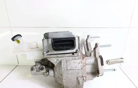 Nissan Leaf II (ZE1) Brake booster EAC103503A