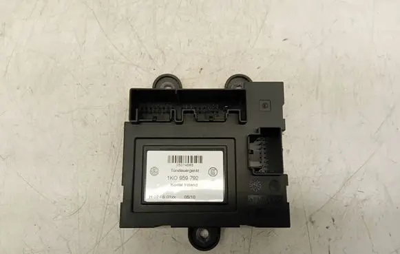 Volkswagen Caddy Door control unit/module 1K0959792 05074665 1K0959793L