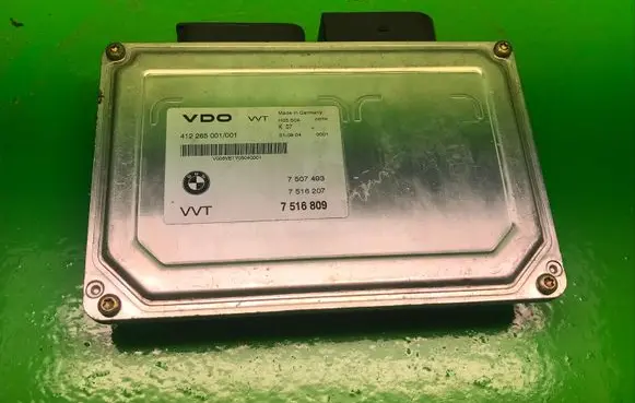 BMW 3 E90 E91 Engine control unit/module ECU 7516809 7516207 7507493