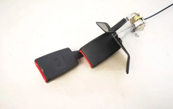 Audi A4 S4 B5 8D Middle seatbelt buckle (rear) 8d0857739d