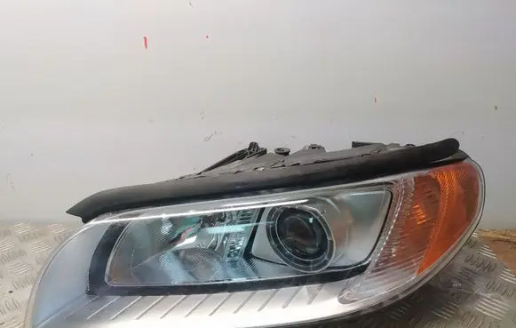 Volvo S80 Headlight/headlamp 31214347