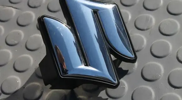 Suzuki SX4 S-Cross Manufacturer badge logo/emblem 7174364R0EMBLEMAT