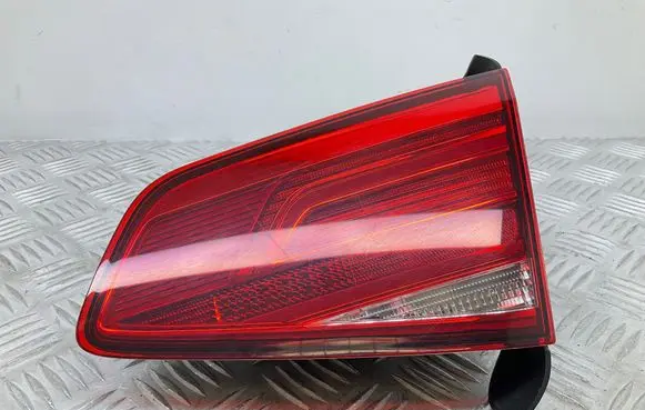 Volkswagen PASSAT B8 Tailgate rear/tail lights 