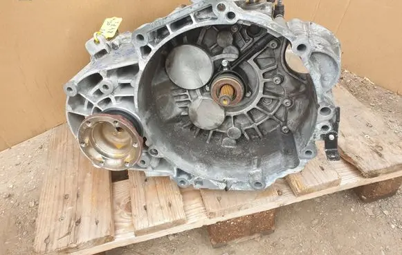 Volkswagen PASSAT B6 Manual 6 speed gearbox GVT