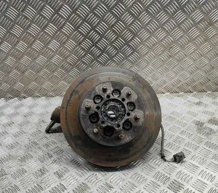 Isuzu D-Max Front wheel hub 8983039000