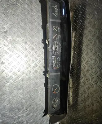 Speedometer (instrument cluster)