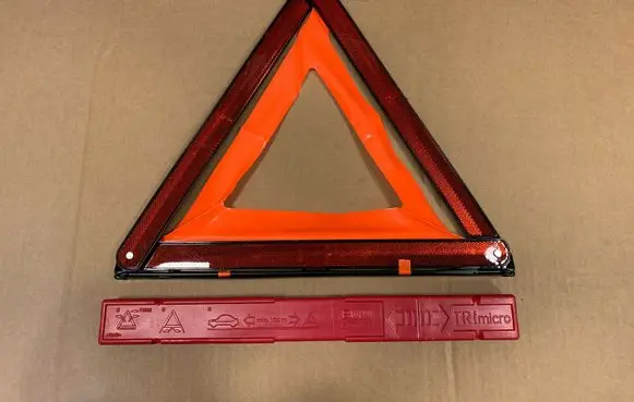 BMW 6 E63 E64 Emergency warning sign 71606770487 71606770096 6770487