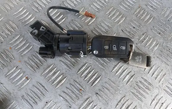 Citroen Berlingo Ignition lock 9663123380