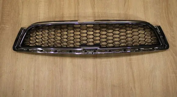 Chevrolet Captiva Front bumper upper radiator grill