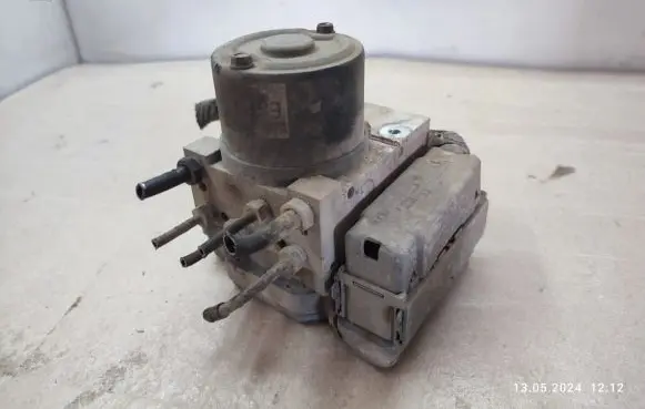 KIA Carens II ABS Pump 589201D300