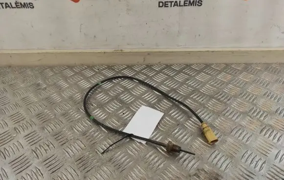 Volkswagen Tiguan Exhaust gas temperature sensor 04L906088BS