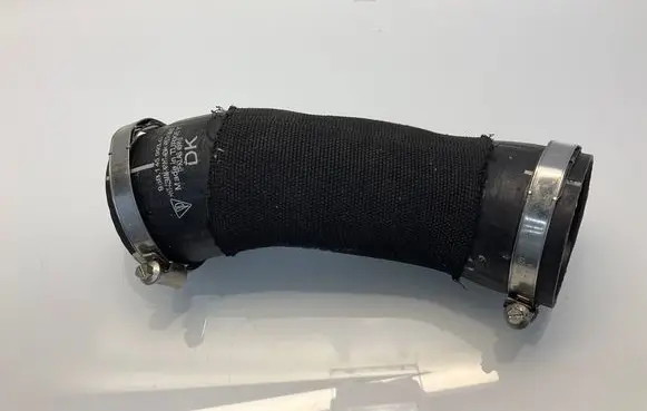 Porsche Macan (95B) Intercooler hose/pipe 95B145993G
