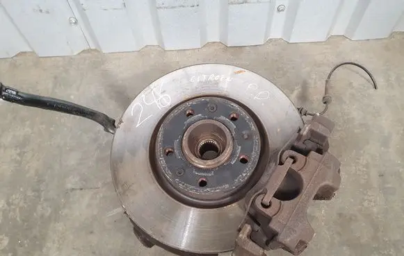Citroen C4 II Picasso Front wheel hub spindle knuckle 9806779480