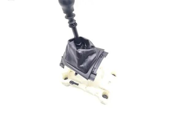 Mitsubishi Outlander Gear selector 8015A009ZZ