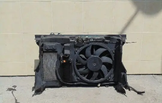 Peugeot 308 Radiator support slam panel