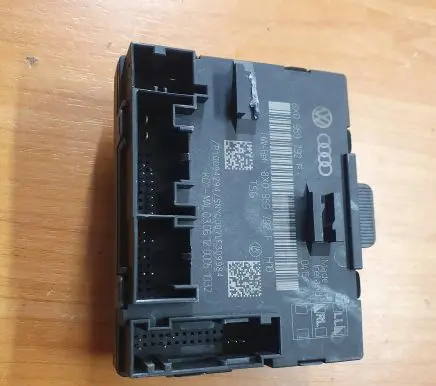 Audi A1 Door control unit/module 8X0959792F