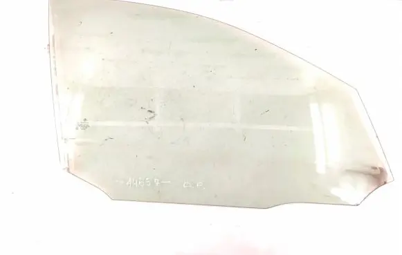 Mercedes-Benz C W204 Front door window glass four-door A2047250210 2047250210