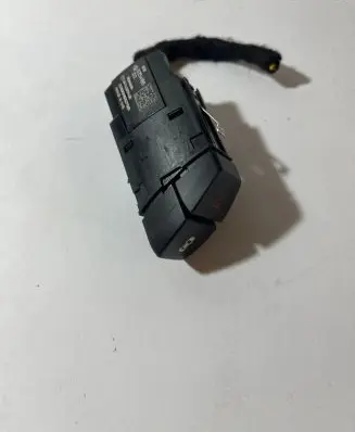 BMW X6 F16 Hazard light switch 9354186 3474020108 22600000