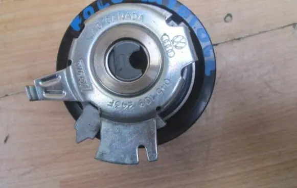 Volkswagen Cross Polo Timing belt tensioner 