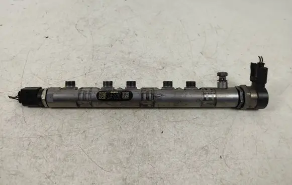 BMW 3 E90 E91 Fuel main line pipe 780912901 00130415 0445214184