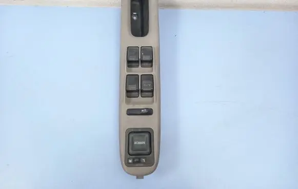Honda Accord Electric window control switch 83511S84AA110