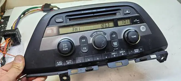 Honda Odyssey Radio/CD/DVD/GPS head unit 39100SHJA400 CQEH8463Z 11118126