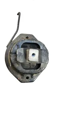 BMW 7 E65 E66 Engine mount bracket 6771917