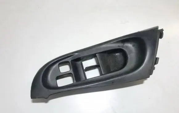 Nissan Almera N16 Front door window switch trim 80961bm500