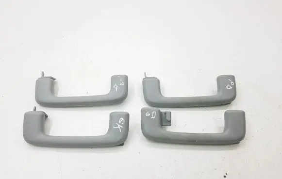 Mitsubishi Outlander Front interior roof grab handle