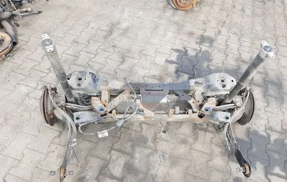 Volvo V40 Rear axle beam 