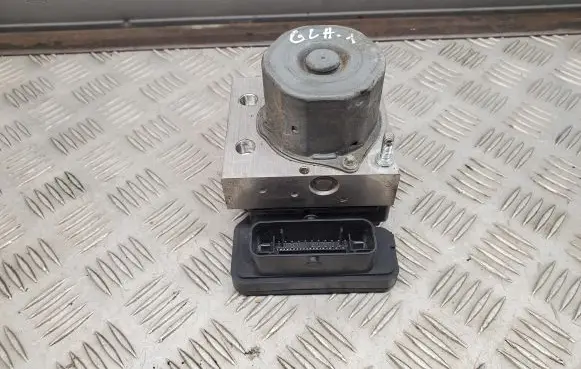 Mercedes-Benz GLA W156 ABS Pump A0094316812