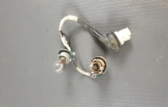 Suzuki Vitara (LY) Tail light bulb cover holder