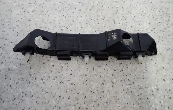 KIA Picanto Front bumper mounting bracket