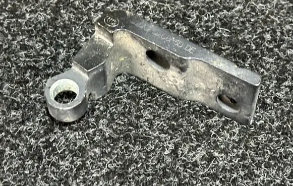 Volvo V60 Front door upper hinge 31457956