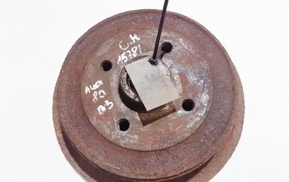 Audi 80 90 B3 Drum brake (rear) 893501615